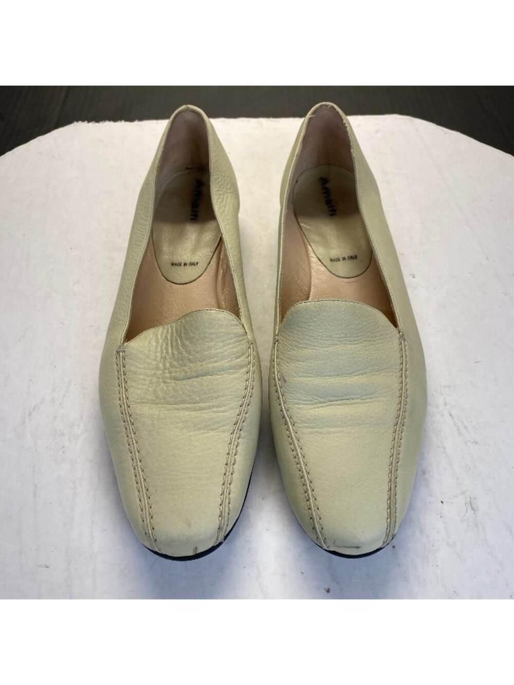 Amalfi Italy Leather Women's Slip On Penny Loafers  Size 10AA